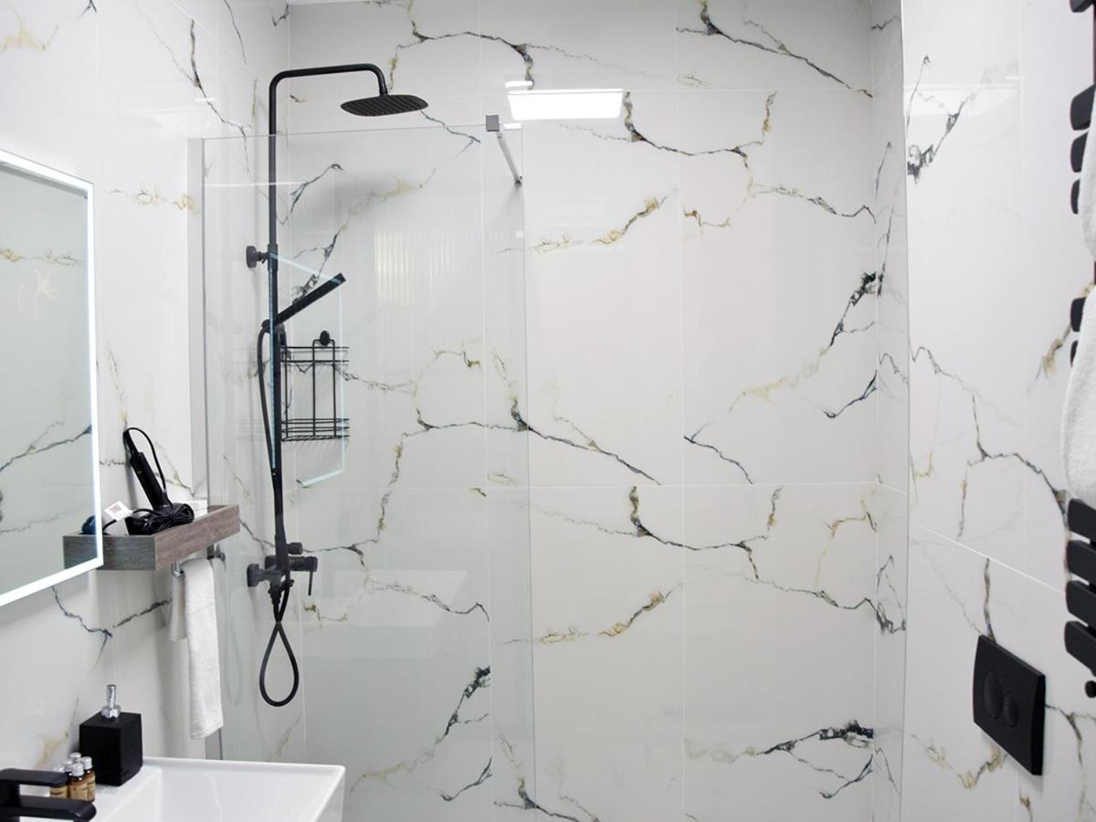 Aquaperla Hotel & Spa Chisinau Bagian luar foto
